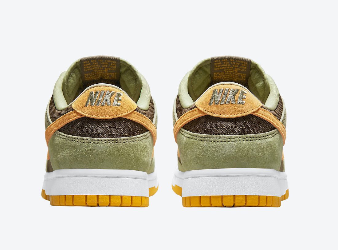 nicekicks's tweet photo. The “Dusty Olive” Nike Dunk Lows release has been updated to June 17. 🦆 https://t.co/Z4egnYzF7W