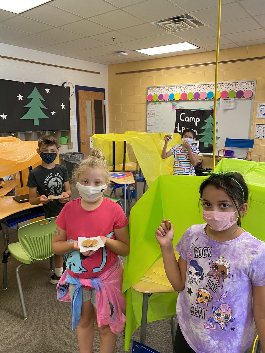 MsLebling's tweet photo. Ate S’mores Oreos after reading S is for S’mores and solving Time for S’mores Multiplication and Division problems on Wixie! #lebling322 @KyleRWilsonES https://t.co/3VeVYMhOvI