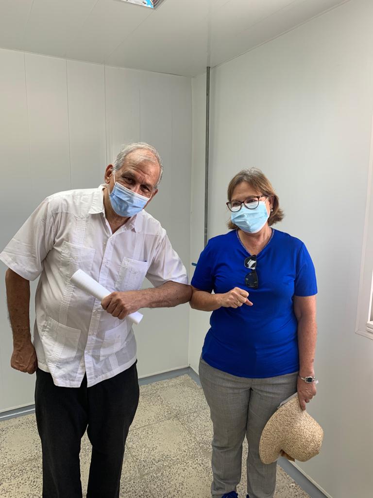 Deb_invexCuba's tweet photo. Pues si, con un empeño ejemplar a la altura d estos tiempos, @cneuro_cuba🇨🇺 ya produce hisopos y mascarillas vs #COVID19, con el apoyo d @PNUDCUBA, la cooperación d Italia 🇮🇹, Suiza🇨🇭, la @UEenCuba, @cuba_padit junto a @MINSAPCuba y @MEP_CUBA. @ONU_Cuba @MINCEX_CUBA @BioCubaFarma https://t.co/eJQGW7WsGf