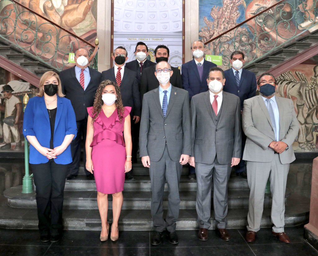 lgparranoriega's tweet photo. Acompañamos toma de protesta del Rector @UAEM_MX @CarlosE_BDiaz, al asumir el cargo de Presidente del Comité de Registro de Testigos Sociales del Estado de México #CRSTEM, dentro de la 3a. Sesión Ordinaria Solemne 2021, junto con @zulemamtzs, #EvaAbaid y @javier_mtz_cruz @Infoem https://t.co/MrZtu5kjqk