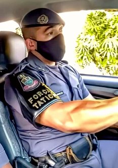 marlene55611107's tweet photo. ay arrestenme papacitos! #policias #policemen #uniformados #fardados #machos https://t.co/NwLQId6iu4