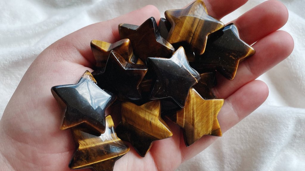 whimsycrystals's tweet image. carry a tigers eye star in your pocket for good luck and protection ⭐️