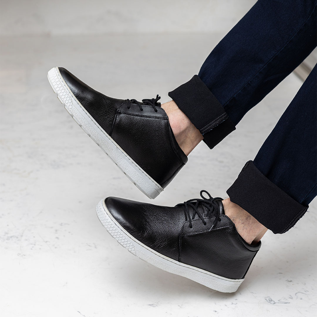 Sandromoscoloni's tweet image. O tênis Massimo, confeccionado em couro legítimo é um dos nossos lançamentos queridinhos!

#modamasculina #botasdecouro #sapatomasculino #sneaker #calçados #teniscasual #sandromoscoloni #estilo