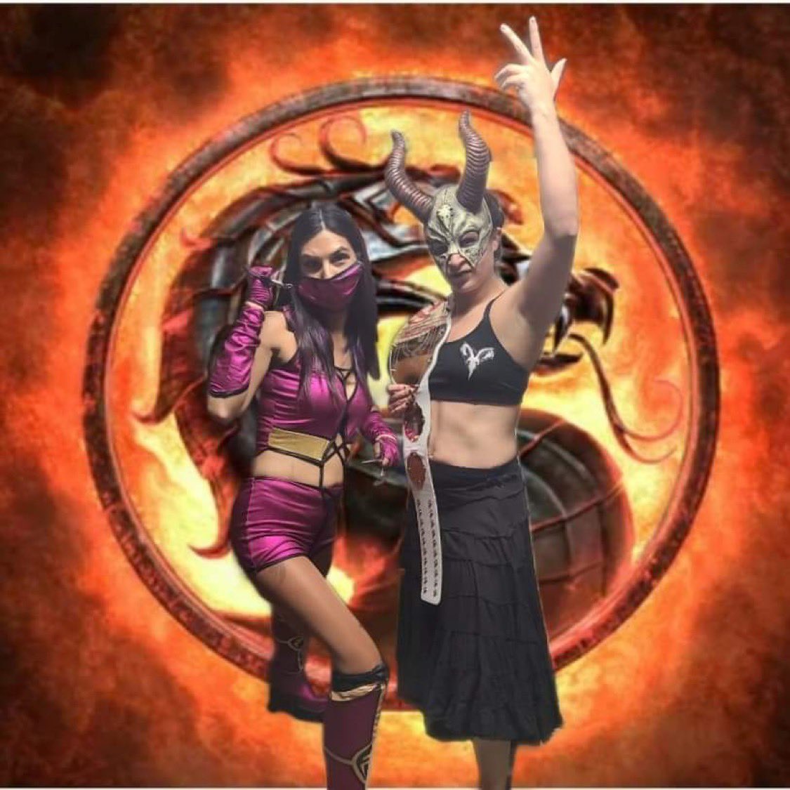 ram_slam_throw's tweet photo. #look 👀 who #decided to #join #realmsunknown 🔮🧿😈 #obviously they #seen my #victory 🥇 & #retainment of MY #apw #championship 🏆 & #picked a #worthy #leader 😈 💪🏻 #witchywoman🌙 #joinmycollective💫 #mortalcombat #cosplay #wrestling #mileena 💀 #frost ❄️ #scorpion 🦂 https://t.co/1ZcJbM1TaH