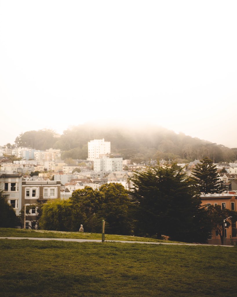 Tannr's tweet photo. A walk through San Francisco https://t.co/tdvOJzC4sa