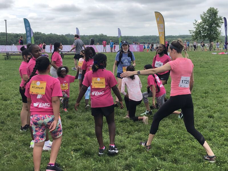 MGPFunds's tweet photo. Last weekend new Girls on the Run International Central Iowa Chapter Chair Colleen Dougherty helped 400+ girls run a 5K at the West Des Moines Raccoon River Park, helping build their physical and emotional well-being. Good work Colleen making a positive impact in our community! https://t.co/eKbFcpq2Ji