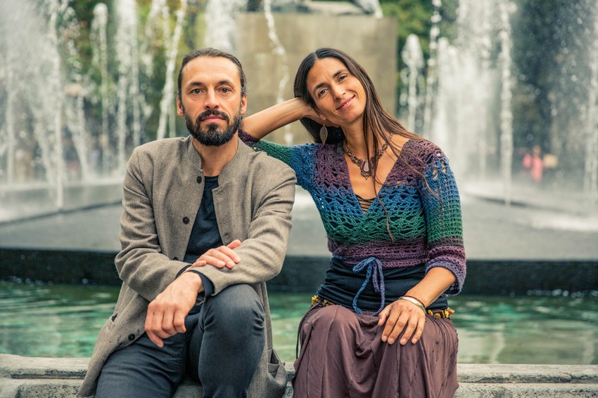 bewhymusic1's tweet photo. #ThrowbackThursday
Remembering fondly the pleasure it was to provide artist consulting services to @MirabaiCeiba 2018 album Agua De Luna🌹
Have you heard Agua De Luna?🌛🌸
#MirabaiCeiba currently on the top spot of #BeWhyMusic’s Playlist!
https://t.co/BFlvq0enVJ
#chant #music https://t.co/f566lzCsNc