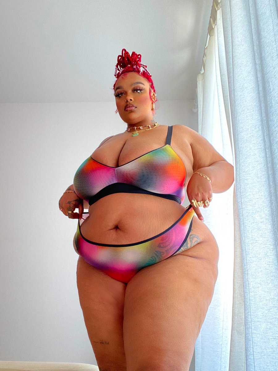 NAO_SEYCH's tweet photo. Happy pride month besties 🏳️‍🌈🏳️‍⚧️✌🏾💘✨ https://t.co/CSpCwygRoP