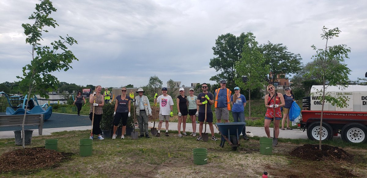 TreeTrust's tweet photo. We're planting 48 trees and shrubs at Midway Peace Park in #SaintPaul today – thank you to @tpl_org, @TheToroCompany, @cityofsaintpaul, Friends of Midway Peace Park, and everyone who made it out to volunteer!

#TreeTrustTransforms #Partnership #ToroGives https://t.co/Mw4TFLNQd3