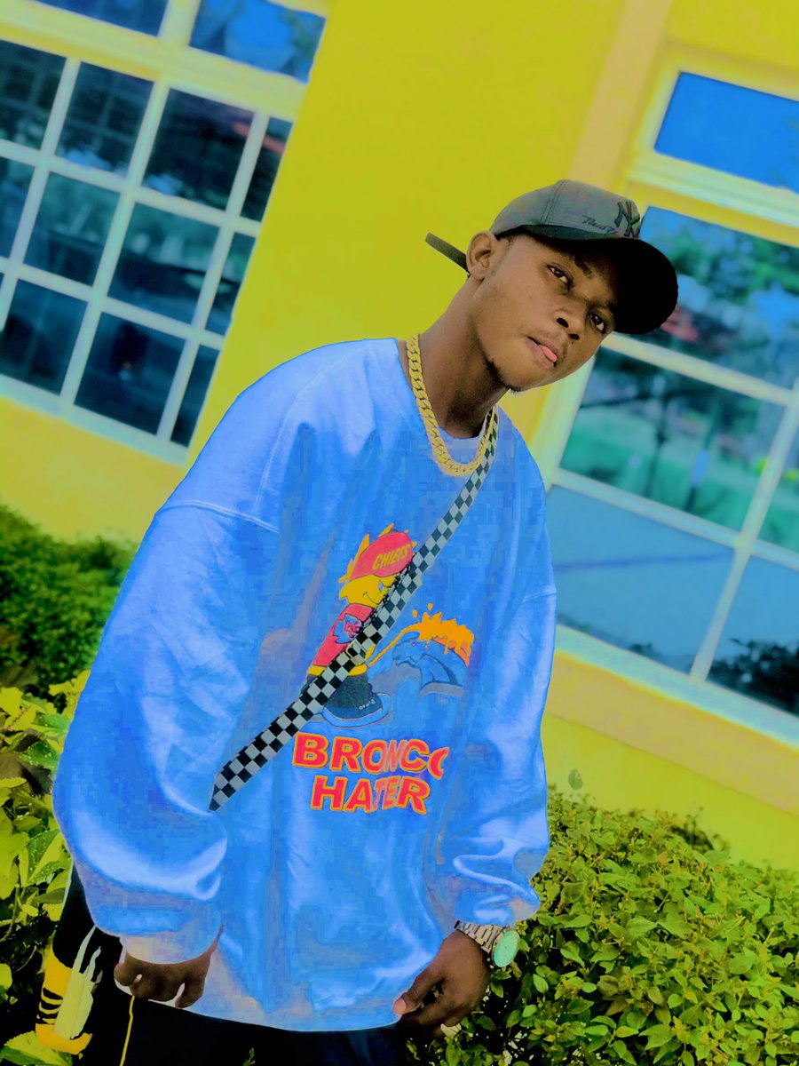 ILoverboy6's tweet photo. Call B Red DMW Records Lagos #Resembleness https://t.co/Doa3iXO2iU