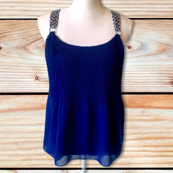 So good I had to share! Check out all the items I'm loving on <a href="/Poshmarkapp/">Poshmark</a> from @twilightzone519 #poshmark #fashion #style #shopmycloset #meettheposher #lulus #whitehouseblackmarket: posh.mk/2AcZA2BzNgb