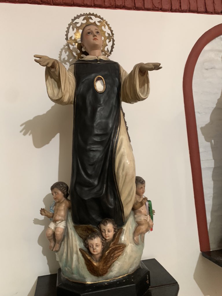 Gracias a los hermanos Trezza y al padre Pablo por la acogida en la Parroquia Santo Sabino del bajo Flores donde contemplamos imagen y reliquia de San Cono este 3 de Junio. <a href="/SanConoFlorida/">San Cono</a>