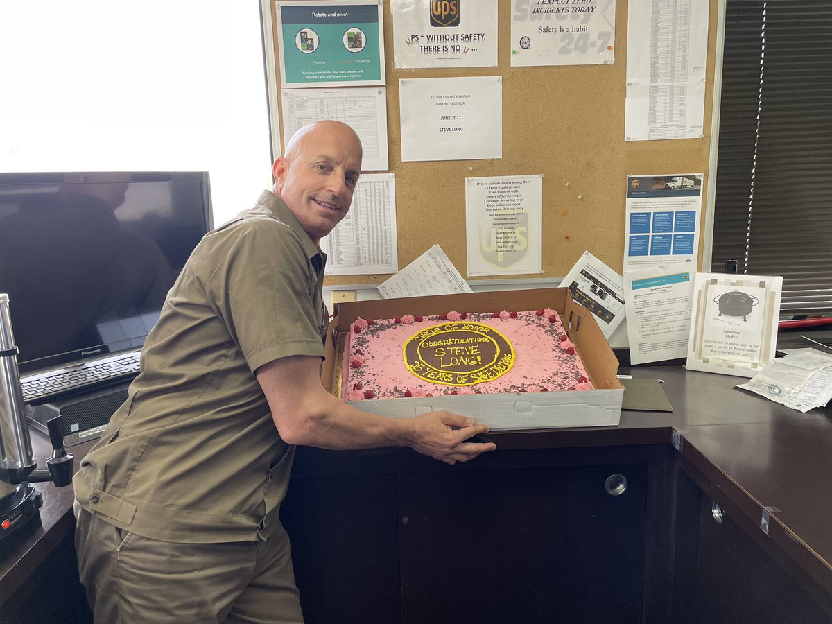 Gene Wolf tweet media