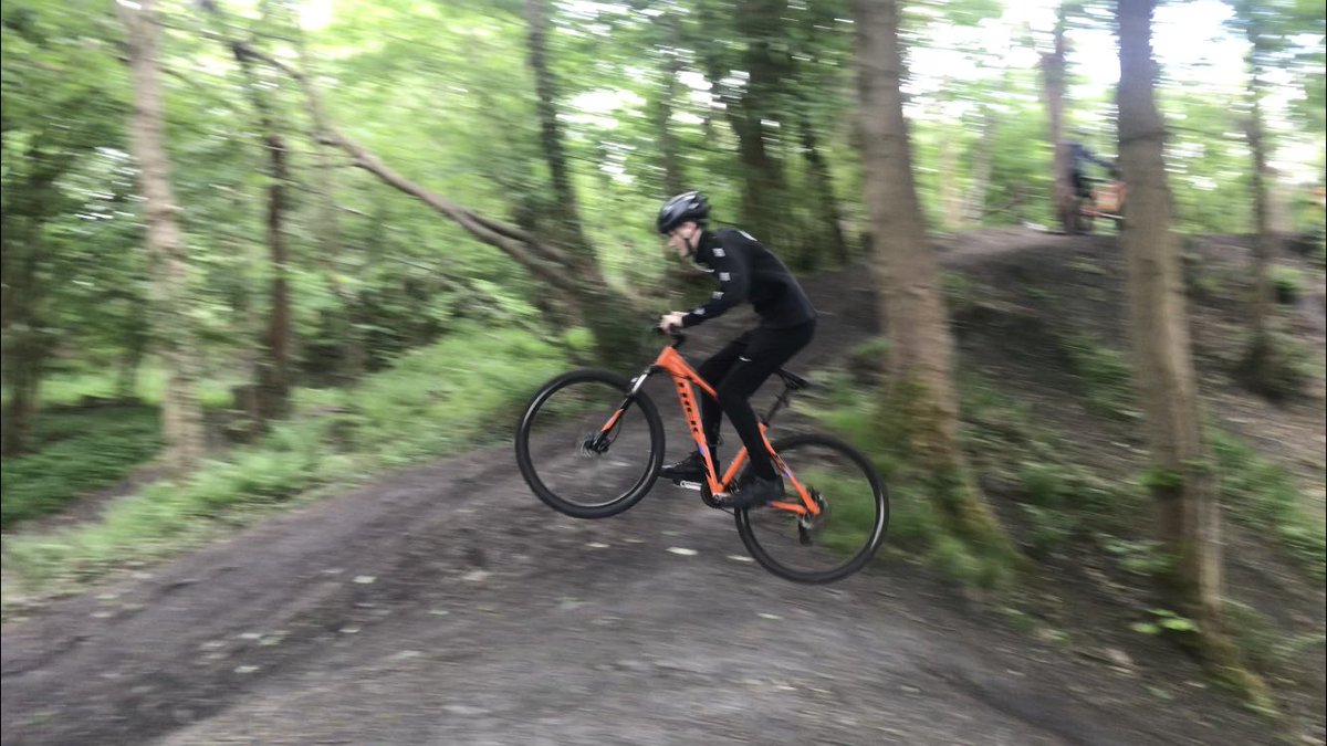 DofENAC's tweet photo. How to celebrate #WorldBicycleDay? A 20 mile commute to the office, a 5 mile mtb ride with @YoungPersonSupp DofE group at @EglintonPark, followed by a 20 mile commute home. Will definitely sleep tonight! 🌍🚲🌅🥱😴 #IAmDofE @ArranOutdoors https://t.co/T5pkoiuRdT