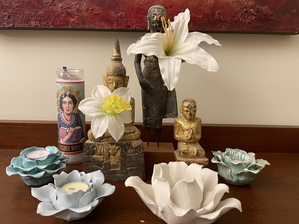 catchingdays's tweet photo. It's June and Christina Chiu @chrischiu13 is the featured writer for the month-click over to see how she spends her days. https://t.co/Br9qQzD7OW #writers #days #lives #catchingdays #howwespendourdays #hwsod https://t.co/jjJLP7EKIt