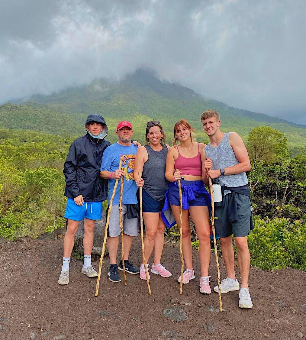 ice_bryce's tweet photo. Took a trip down south. ¡Pura Vida! 🇨🇷 #CostaRica https://t.co/Yj2wYEsh3F