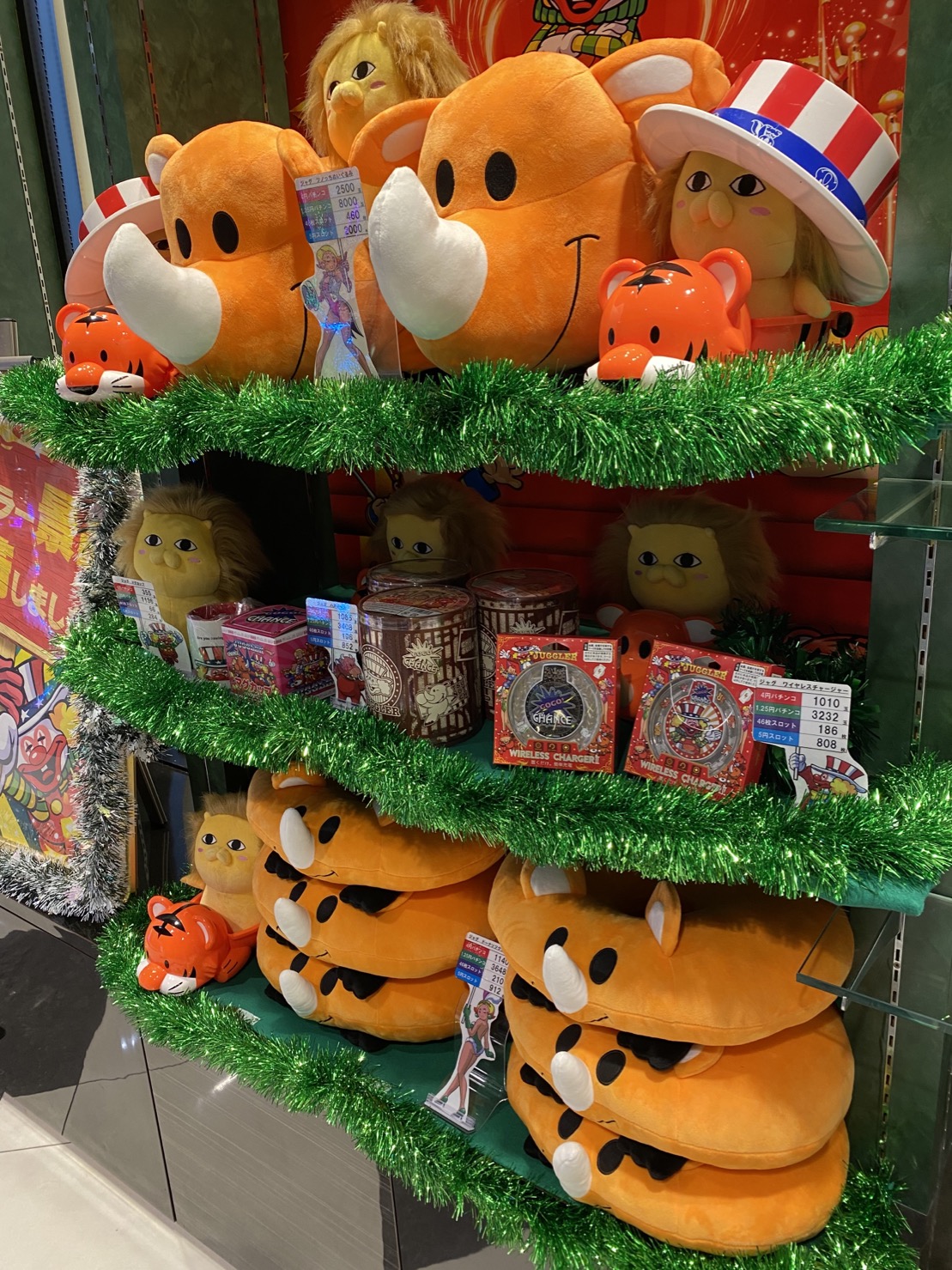 テンガイ三鷹 おはようジャン ジャグラー景品たくさんあるジャン ちなみにツノッちとトラッピは 残念ながら景品ではないジャン ジャグラー景品 テンガイ 三鷹 北口 パチンコ スロット T Co Oxanrst4e7 Twitter
