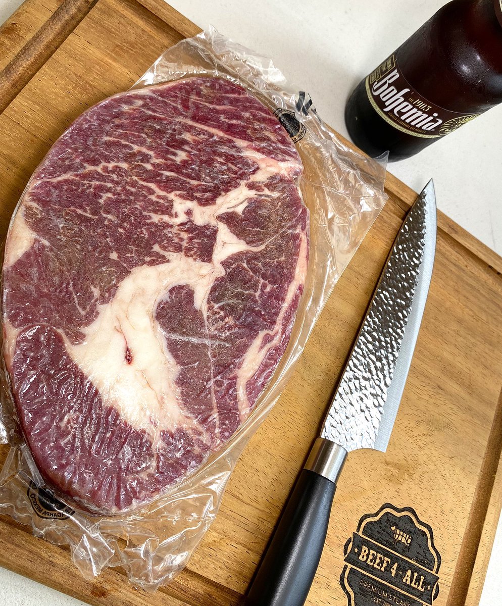luizz_sm's tweet photo. Para sonsear en jueves , de la que me mandó mi primo de Sonora 👊🏻🥩🥰
#sonora #diezmillo #grill #monterrey https://t.co/4JuXnFuqqS