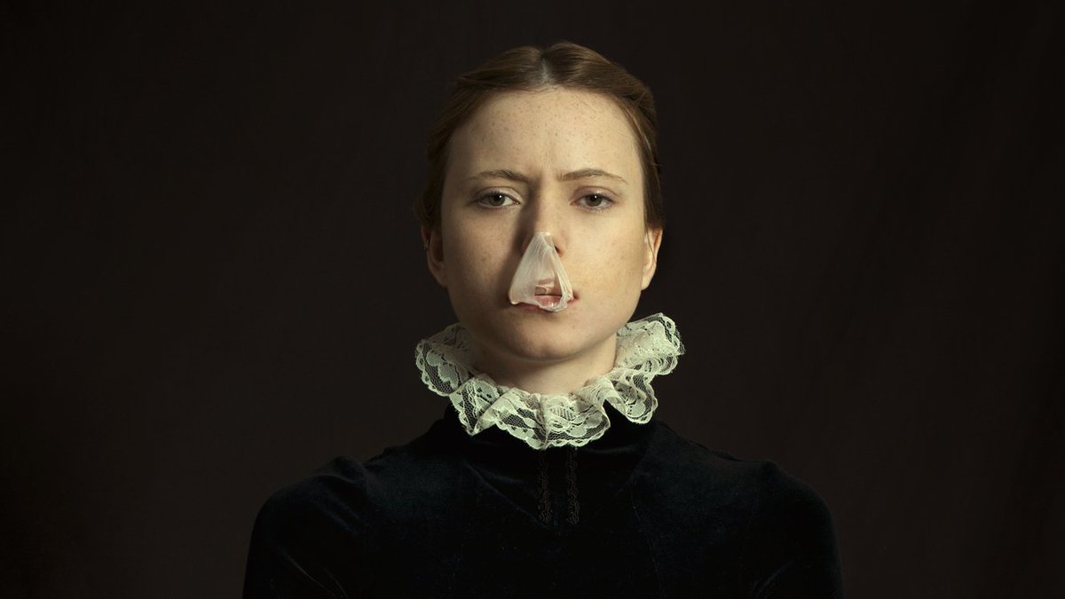 Las fotos de Romina Ressia y su Renacimiento absurdo: trib.al/0GaTHct