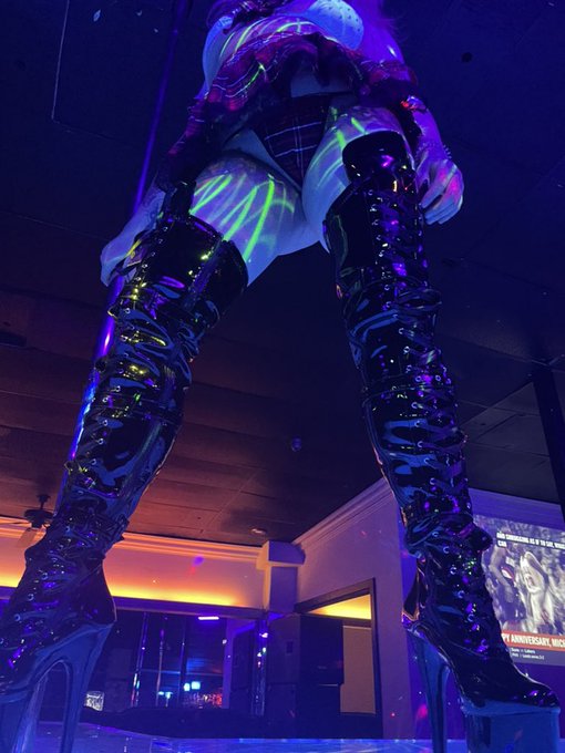 Submit to me 😈😈 https://t.co/p0QvkYyjAd<a href="/tag/newprofilepic"class="tags"><span>#newprofilepic</span></a>