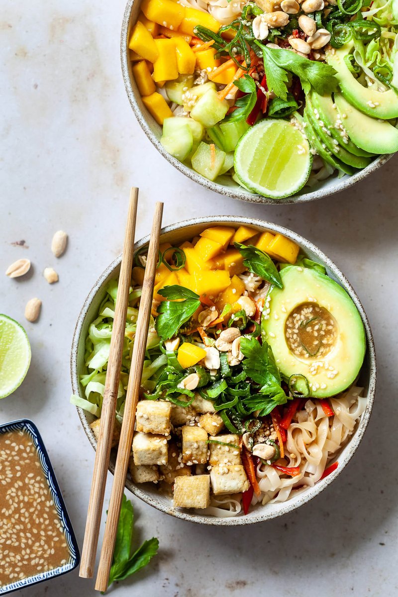BlissfulBasil's tweet photo. Brimming with flavor &amp; fresh, nourishing ingredients, this vibrant #Vegan Spring Roll Noodle Bowl recipe by @VibrantPlate is the perfect balance of salty, sour, and sweet for a healthy dinner that tastes as good as it looks! https://t.co/DuXcngsqPc https://t.co/Xf1S68jtJX