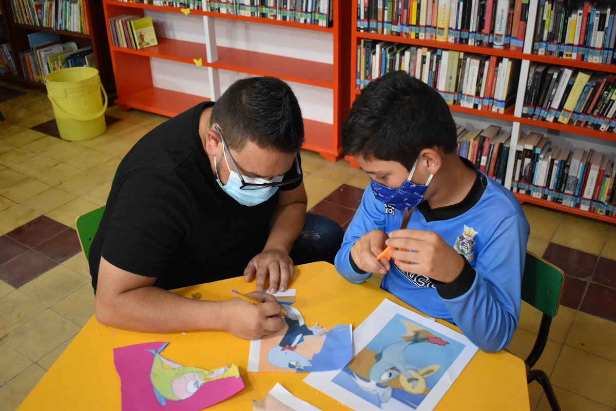 AlcLaPlaya's tweet photo. Gobierno Municipal ‘Juntos Hacemos Más’, a través de la Casa de la Cultura, en un trabajo articulado con la Escuela de Formación Artística de Teatro, vienen desarrollando espacios para el sano esparcimiento de los niños.
#JuntosHacemosMás
#JuntosHacemosMásPorLaCultura https://t.co/OWYwzRZMQy