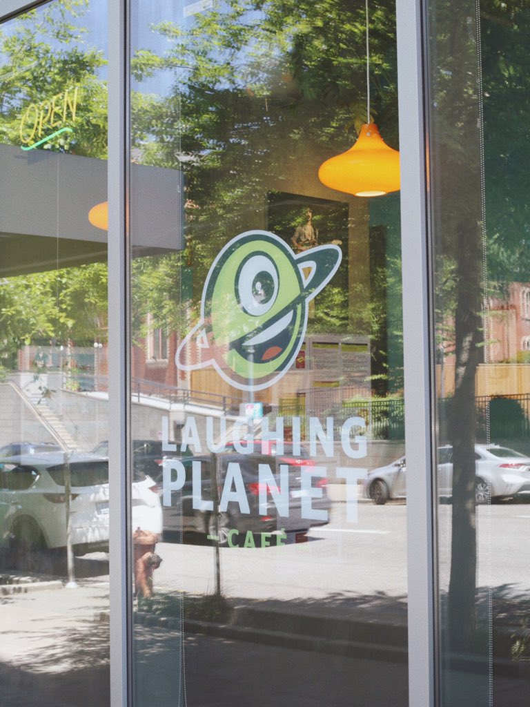 Portland State University, the greens are back in town! 🪐

Open Monday - Friday, from 11am to 4:00pm for takeout, delivery, or outdoor dining on our patio! 🎓

Don’t forget, all <a href="/Portland_State/">Portland State University</a> students and faculty get 10% off their meal!