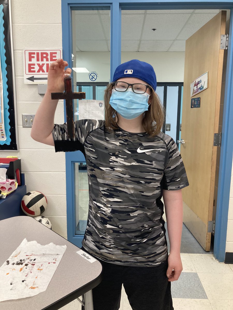 LoreeConnie's tweet photo. Grade 8 Retreat Day #whatagreatday #celebratingthesespecialstudents @STA_ECSRD @EvergreenCSSD #8S https://t.co/9mpGa1IRDX