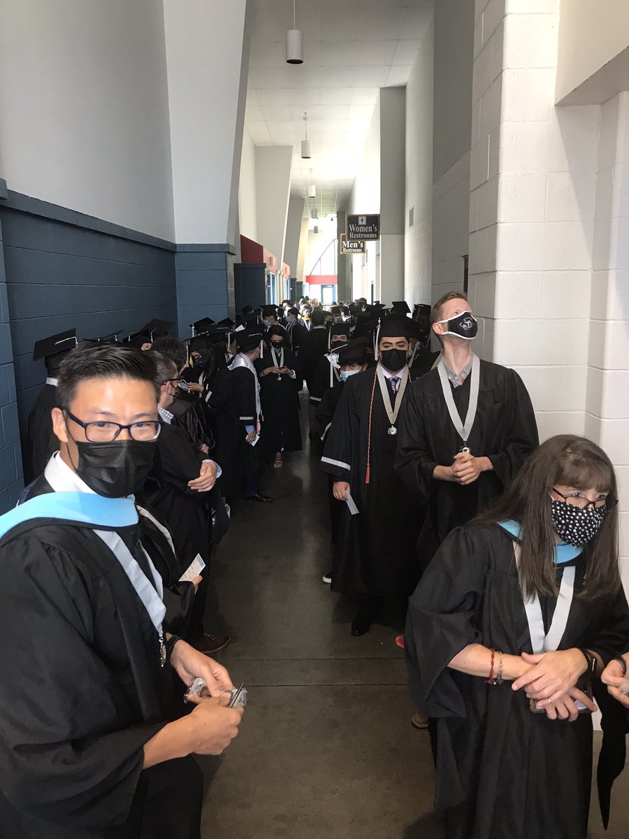 EMVT_STEM's tweet photo. Congratulations, @EastsideECHS Class of 2021! #PawsUp, Panthers!
We are #EMVTproud of you & your hard work.
A special thank you to our EMVT principals. We appreciate the support, dedication, & love you give to our Eastside Community.#EMVTstrong @EMHSPrincipal @AustinISD https://t.co/mV6rwsxr44