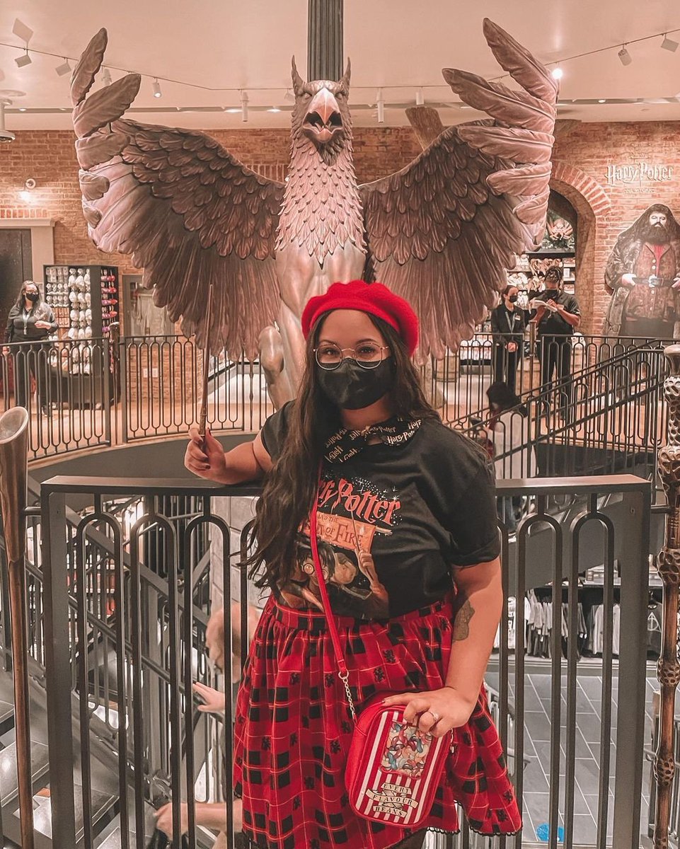 Harry Potter Store New York tweet media