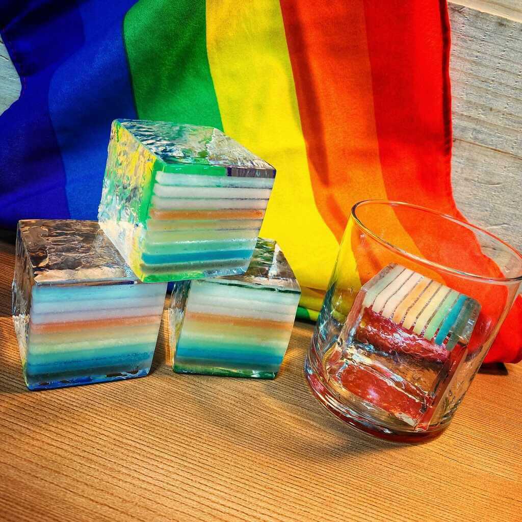 Now even your cocktails can show #PRIDE. Nice one <a href="/BlindTigerIce/">BlindTigerIce</a> team!