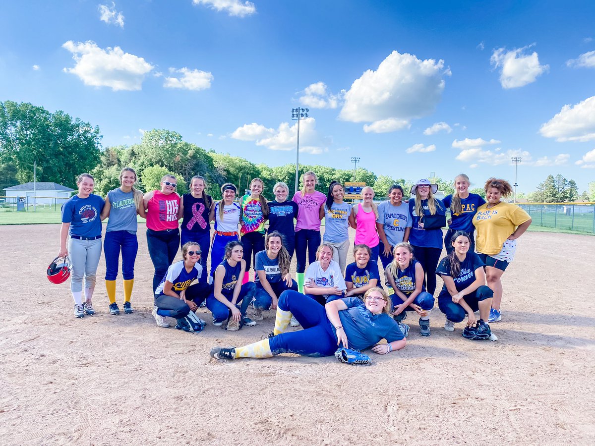 CapacSoftball's tweet photo. Had some help prepping for districts today from the 15u softball team! THANK YOU for coming to practice with us! 
💙💛🥎 https://t.co/jGQgzfC2zP
