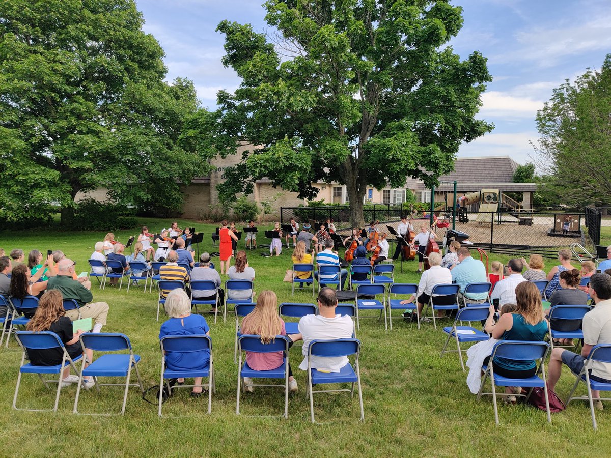 chrisgrayDB's tweet photo. Such a beautiful night for an outdoor 4th and 5th grade orchestra concert.  Great job, musicians! 🎻 Thanks for making this happen, @MTSDorchestras! #DBEagles https://t.co/GpbOxg3WB2