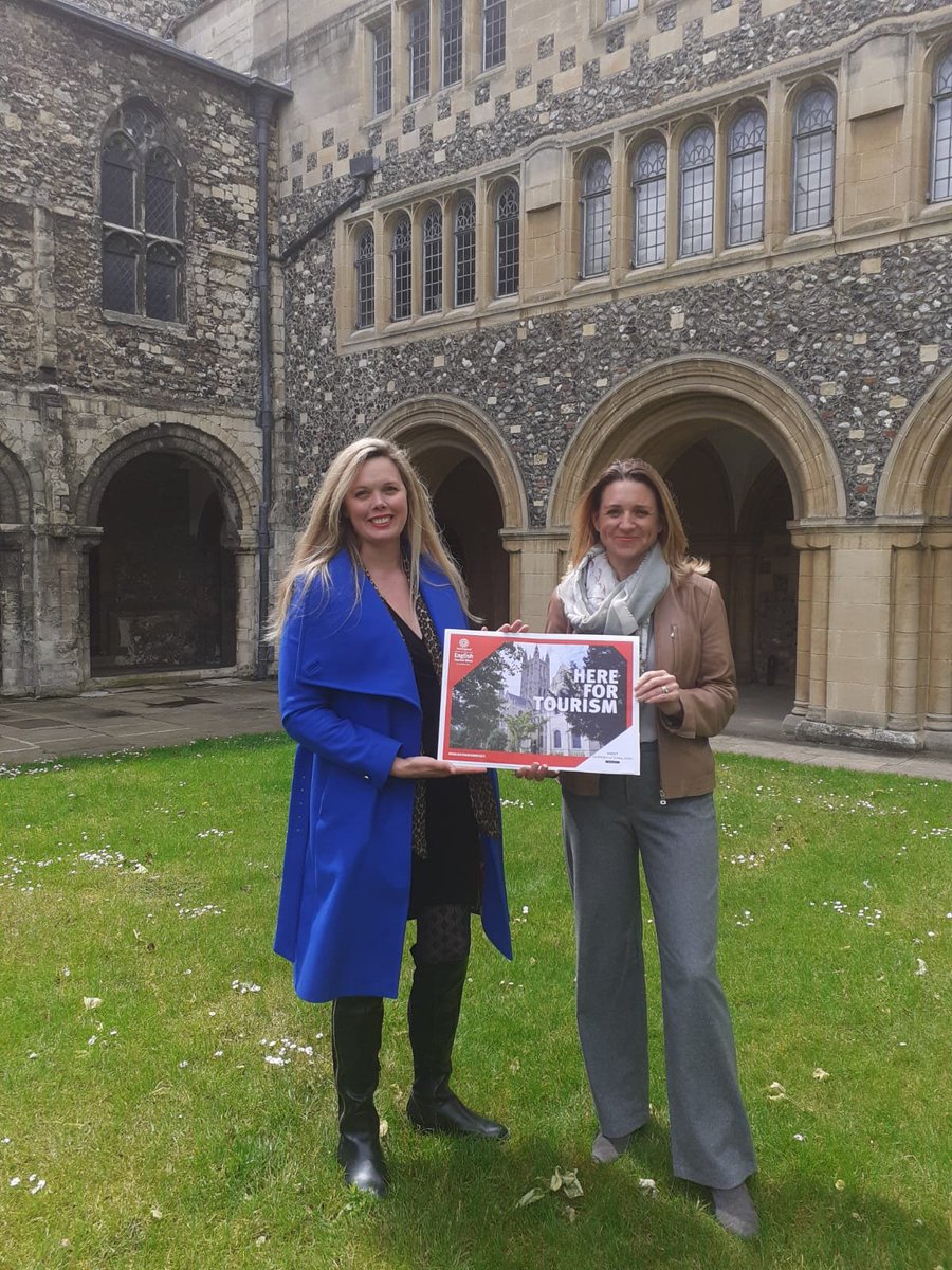 Thanks to <a href="/kitbradshaw/">Kit Bradshaw</a> for including us in <a href="/itvmeridian/">ITV News Meridian</a>  tourism report tonight... Folkestone looked lovely today...🤩