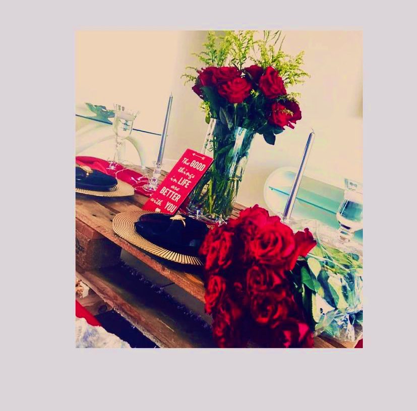 NdawonyeEvents's tweet photo. Indoor picnic for Two @ R1400
#RomanticSetting #PicnicForTwo #flowers #Ndawonye #Love #beautiful #Roses #GirlTalkZA #couplesgoals WhatsApp us on (060) 693-4760 for a booking https://t.co/7jz28hjx3G