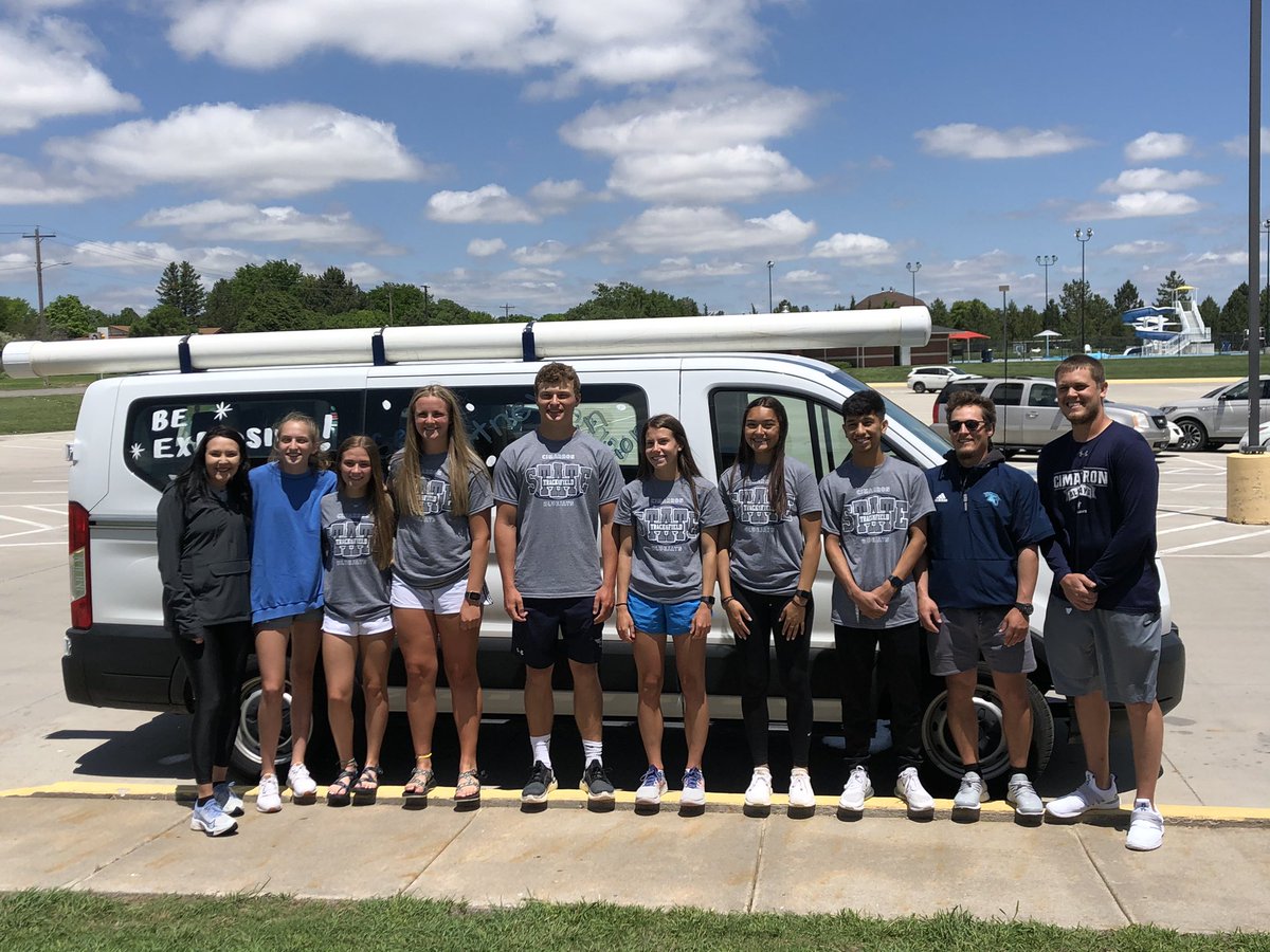 CHSBluejayTrack's tweet photo. Cessna Bound!!!! Let’s go Bluejays!! #COMPETE https://t.co/YRSKerTNre