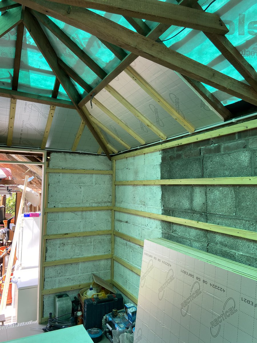 stevefjames1's tweet photo. Current garage conversion for use as workshop and utility room, keeping original roof timbers with new breathable felt and battens with reclaimed slates to finish @stevefjames1 @1TallulahJames https://t.co/JlNdiYKzBy