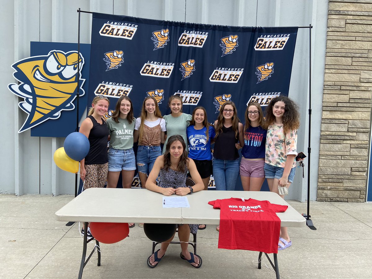 LadyGalesCC's tweet photo. Abrielle Kerns signs her letter of intent to further her cross country and track career at The University of Rio Grande. https://t.co/AmQtyv10aT