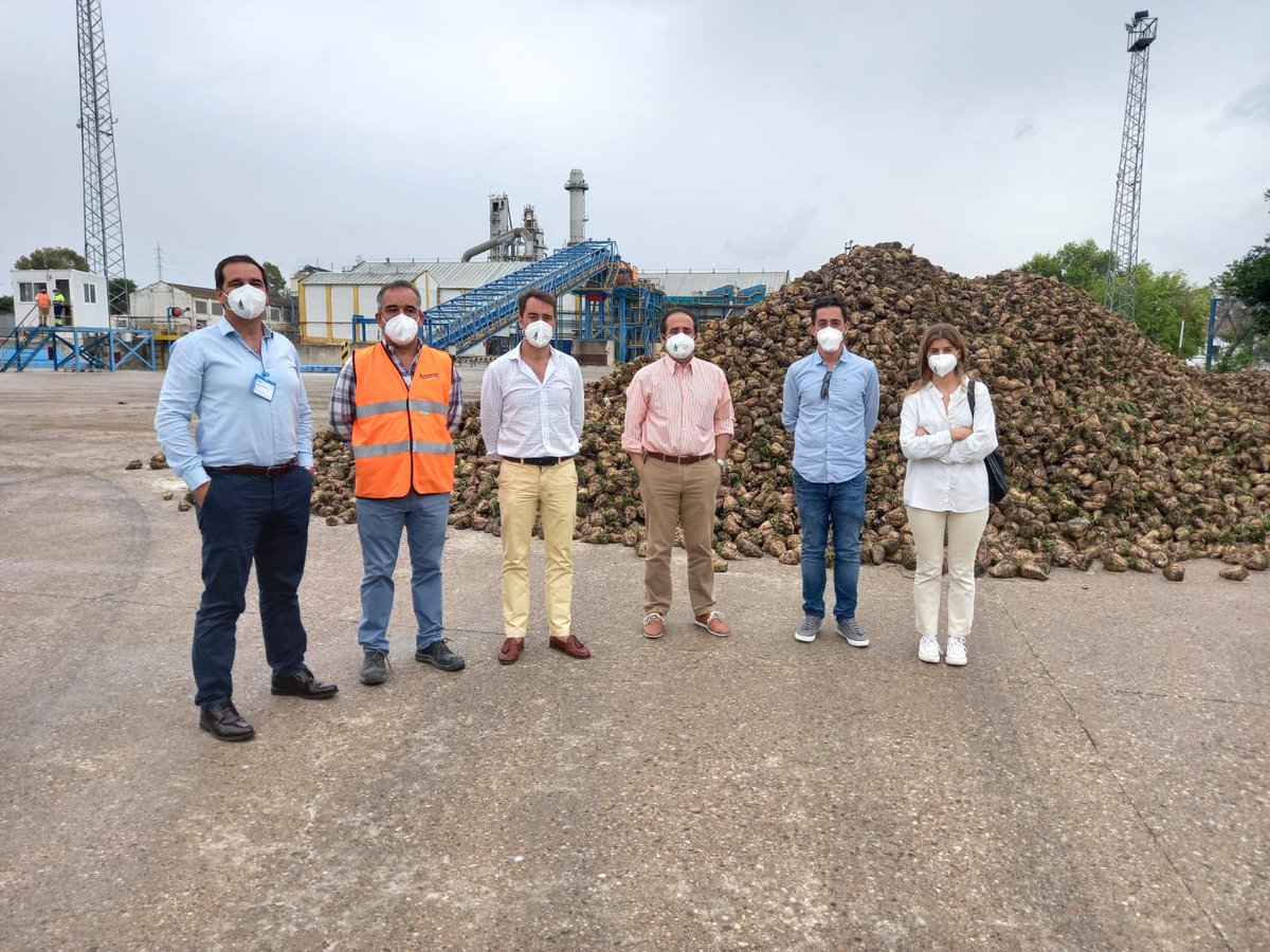 ASAJACADIZ's tweet photo. ✔️Hoy hemos visitado la fábrica de @AzucareraES de #Guadalete en su #inicio de #campaña junto a su director agrícola Miguel San Román y @PabloAzGom, responsable de la cadena de suministro https://t.co/TFxh7qPe87