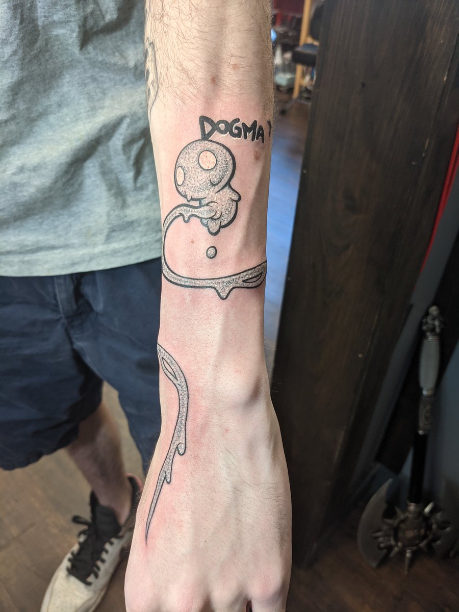 BindingofGoji's tweet image. @edmundmcmillen decided to get my fave boss in the entire game tattooed on me today, possibly first one with him! #dogma