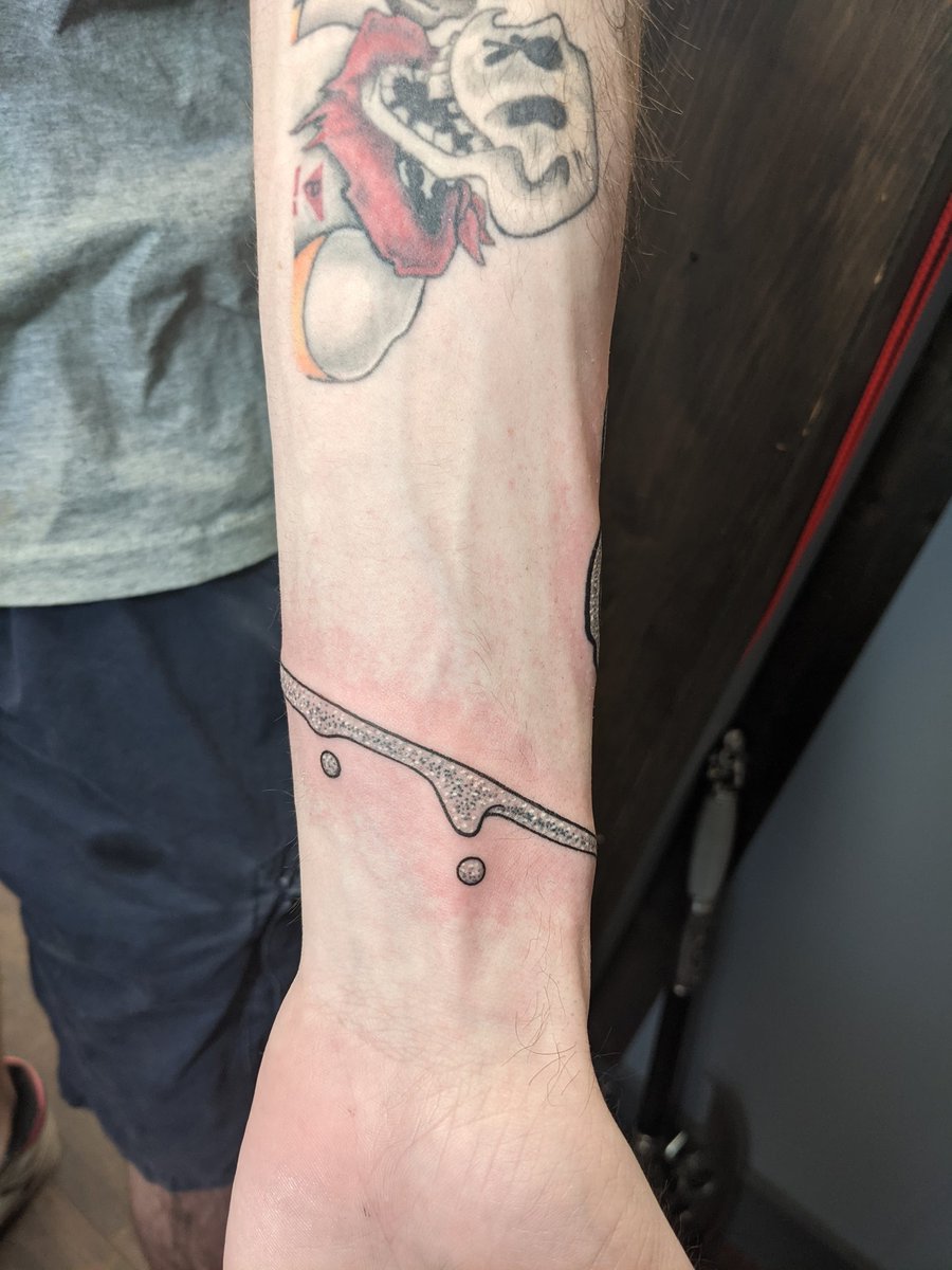 BindingofGoji's tweet image. @edmundmcmillen decided to get my fave boss in the entire game tattooed on me today, possibly first one with him! #dogma