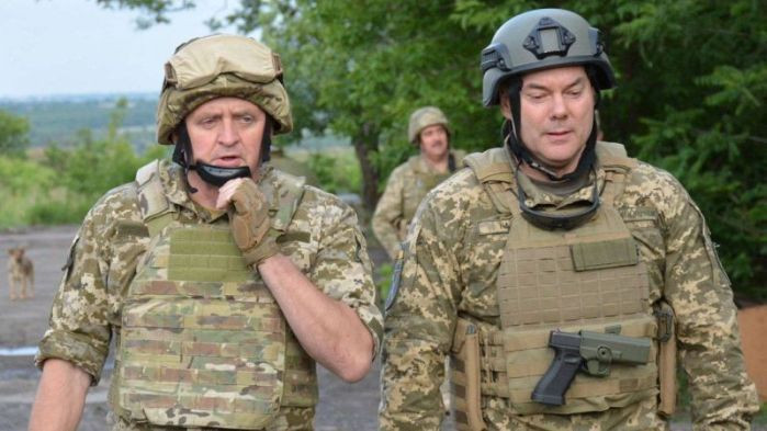 tewton44's tweet photo. Тут цейво... розповідь, у картинках, про президентів, начальників їх генеральних штабів та бронежилет.

ПиСи: Коментів не буде. Просто дивіться та охуєвайте від сьогодення... 😕 https://t.co/1VipJsk1mK