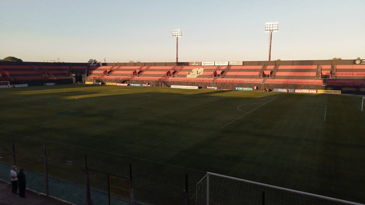 NarradorRodrigo's tweet photo. Programa Atualidade Esportiva 2ª Edição ao vivo aqui do Estádio Bento Freitas.
A melhor e mais completa cobertura da Série B do Campeonato Brasileiro é com a #Equipe10 @RadioPelotense @Futebol620AM https://t.co/SvgrP7Mtn0