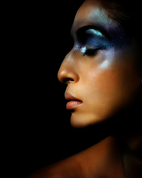 sandhyashetty's tweet photo. "Creativity is your best makeup skill,don't be afraid to experiment" ❤
#sandhyashetty #nofear #model #actor #speaker #anchor #karateka #makeup #creativity #experiment #bronzelook #bronzer #style #fashion #browngirl #indianskin Photocourtesy @shrutiagrwal Photographer sashi ingle https://t.co/RPXIohmBsc