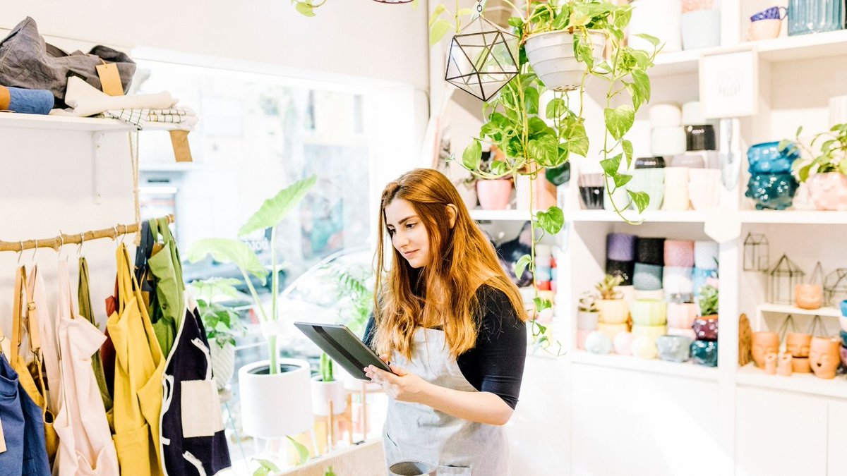 LanyapFinancial's tweet photo. Small businesses are springing up as confidence in the reopening rises—and they’re the leading creator of new jobs! Small businesses can combine the skills of a competitive, creative pool of applicants with the advancements of automation and fintech like never before. @thehill https://t.co/Zg4ochtWY7