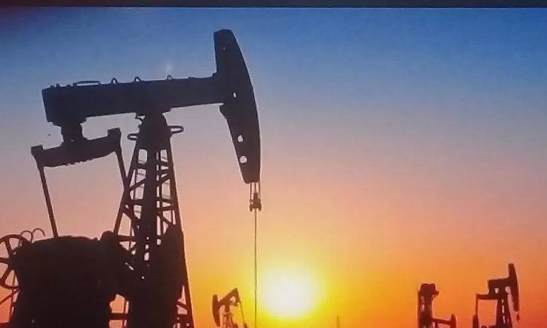 Agência Internacional de Energia prega fim de projetos com petróleo: um objetivo realista epoca.globo.com/sociedade/agen…