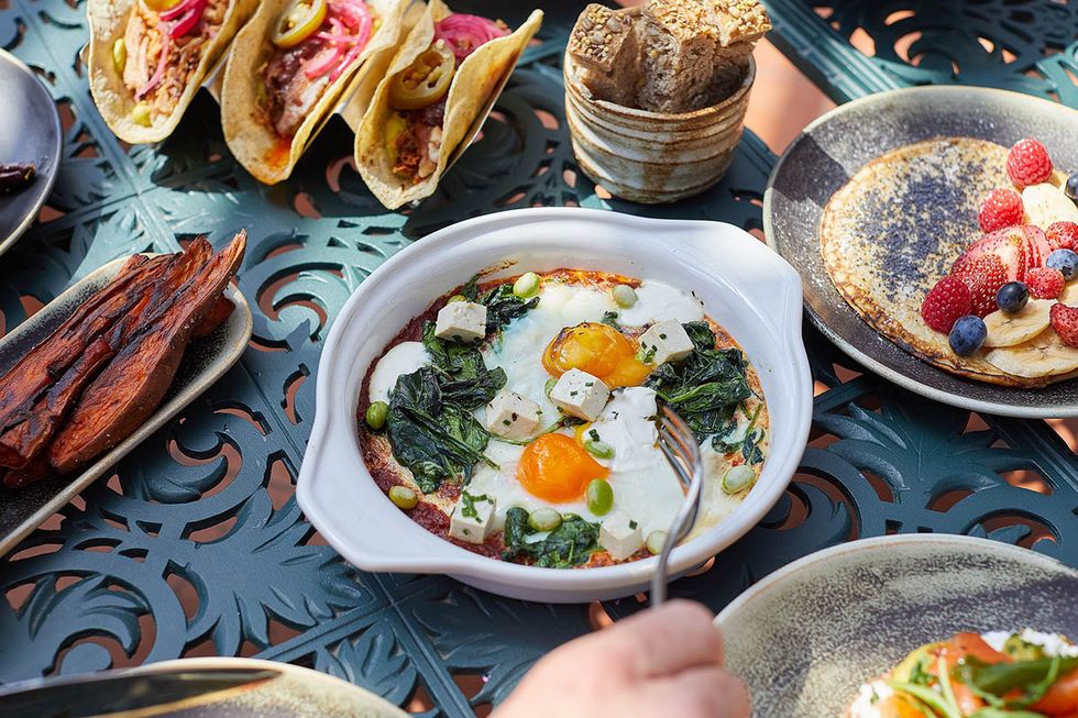 elle_es's tweet photo. El 'brunch' más apetecible de Barcelona y otros 12 #planesELLE que no te puedes perder este fin de semana. https://t.co/EeCsuPHBuN https://t.co/Owm1W9Wlck