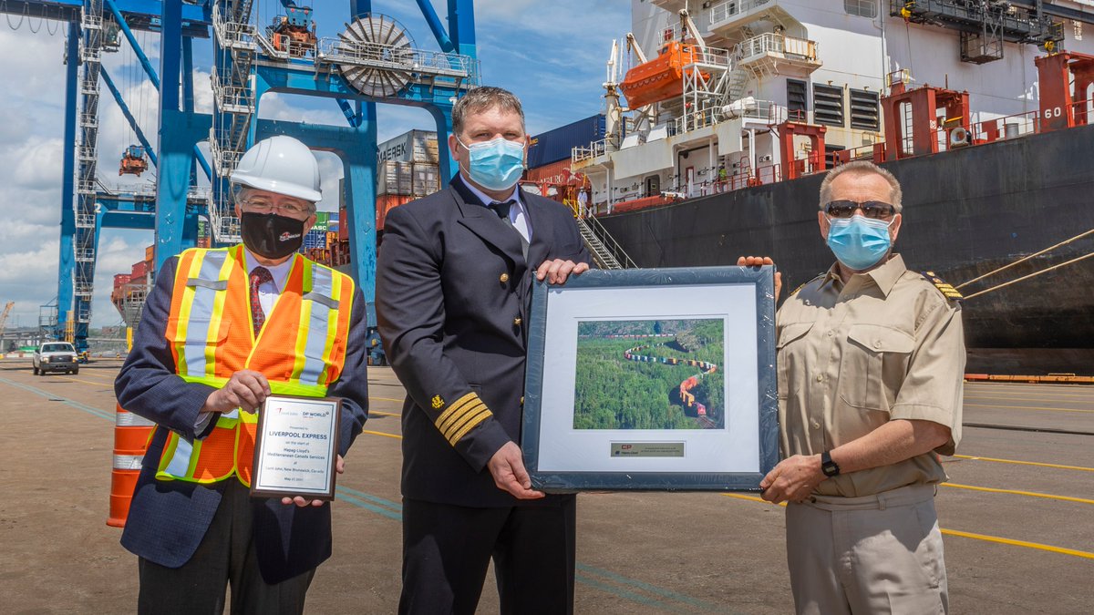 CPKCrail's tweet photo. Today, @PortSaintJohn welcomed @HapagLloydAg: Liverpool Express, the first vessel as part of the weekly Mediterranean Canada service. Learn more about CP’s access to Saint John and our East Coast Advantage: https://t.co/CNuQL5OPzS #CPConnects https://t.co/pou39VQKGC