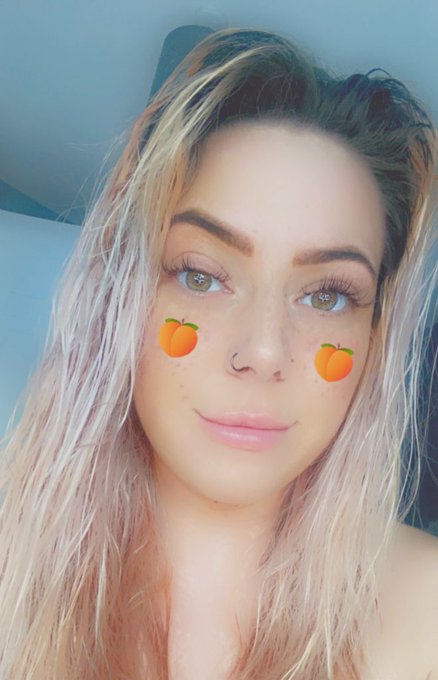 1 pic. Where would you cum? My face or my bum? 👀 https://t.co/MQjbv4viP0