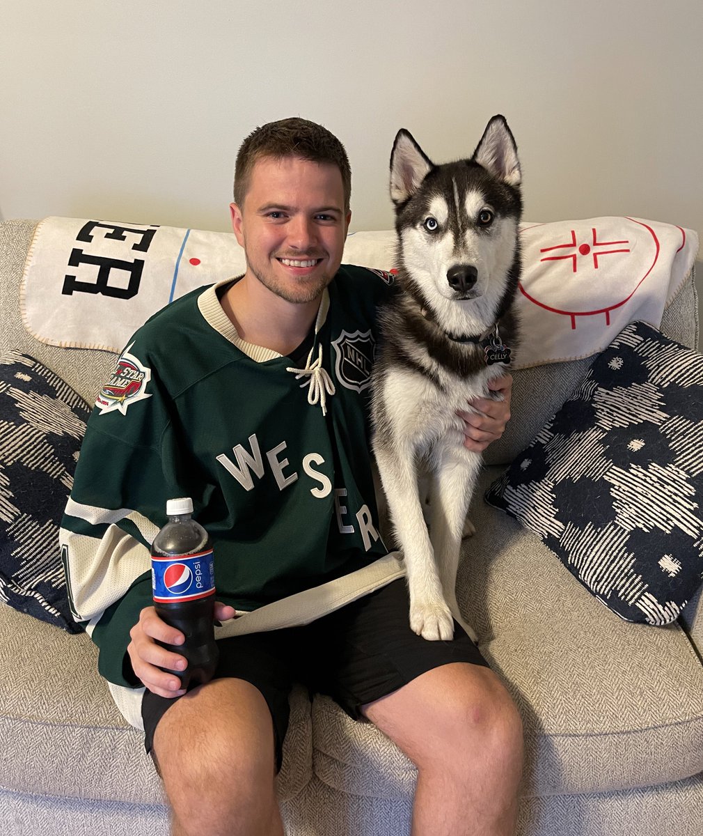 The best way to watch the 2021 Stanley Cup Playoffs...
Retro jersey✔️
Cute pup✔️
 
Share a photo/video of your hockey fandom, tag @littlecaesars and @pepsi, and use #UltimateHockeyHangout #Sweepstakes for your chance to win the hockey hangout of your dreams! #ad